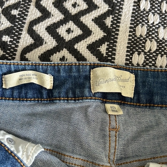 Universal Thread 8/29 - Picture 3 of 3